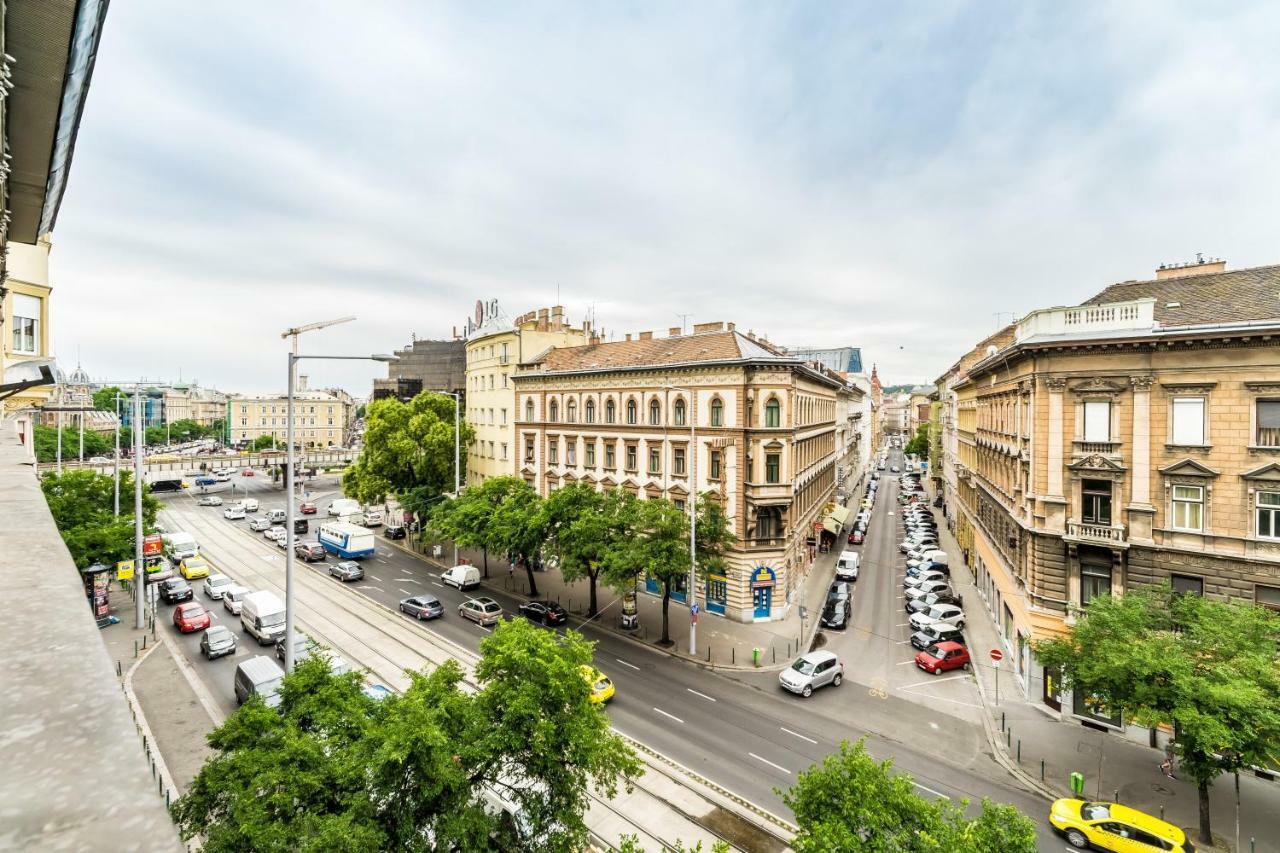 Bpr Luxe De Noir Et Blanc Apartment Budapest Exterior foto